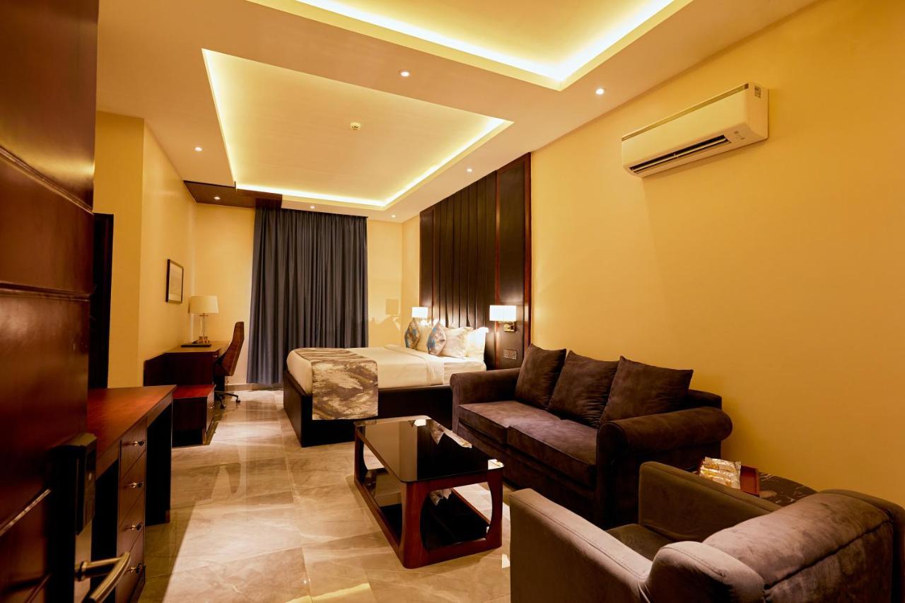The Yacht Hotel Sea Front Lekki Phase 1 Lagos Exterior photo